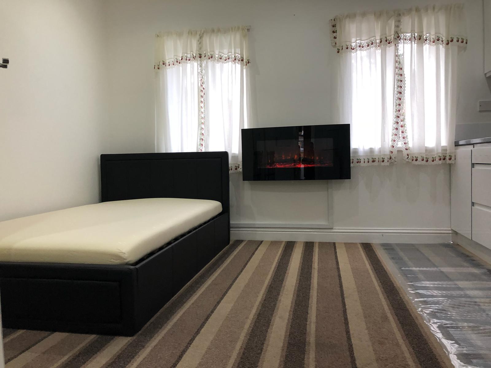 Studio Flat
